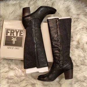 Frye Shoes - NWT FRYE Lucinda Tall Scrunch Boot Size 9 Black Frye Shoes - NWT FRYE Lucinda Tall Scrunch Boot Size 9 Black